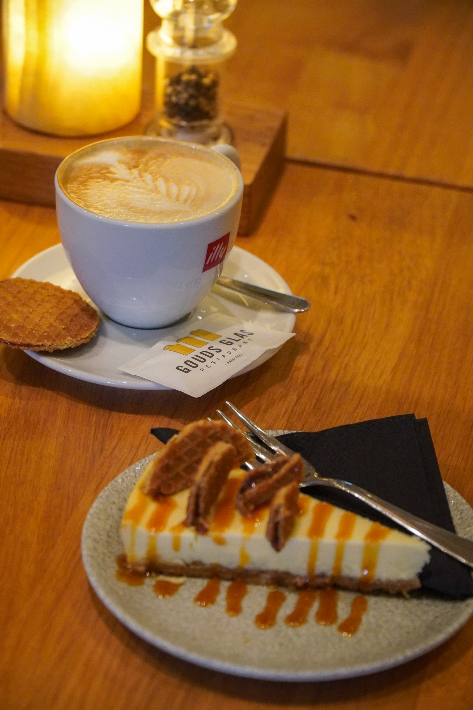 Koffie en Goudse gebakjes bij Gouds Glas
