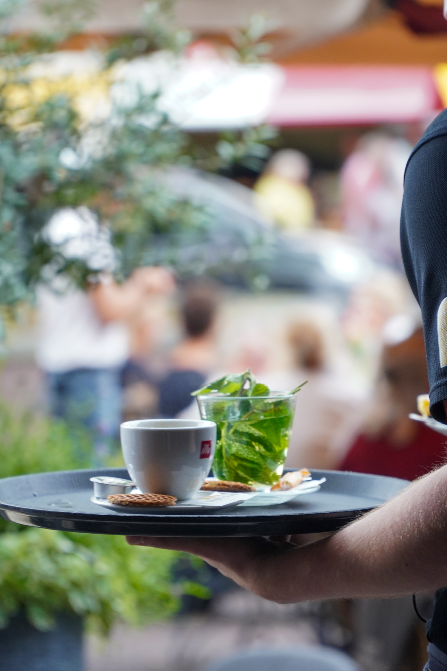 Het terras van Gouds Glas op de Markt in Gouda